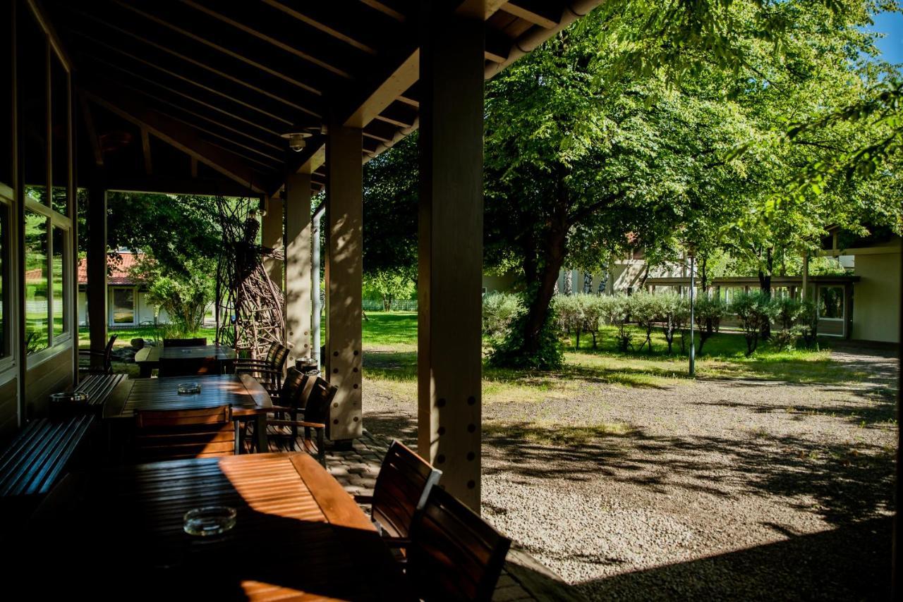 Miedzynarodowy Dom Spotkan Mlodziezy W Oswiecimiu ภายนอก รูปภาพ