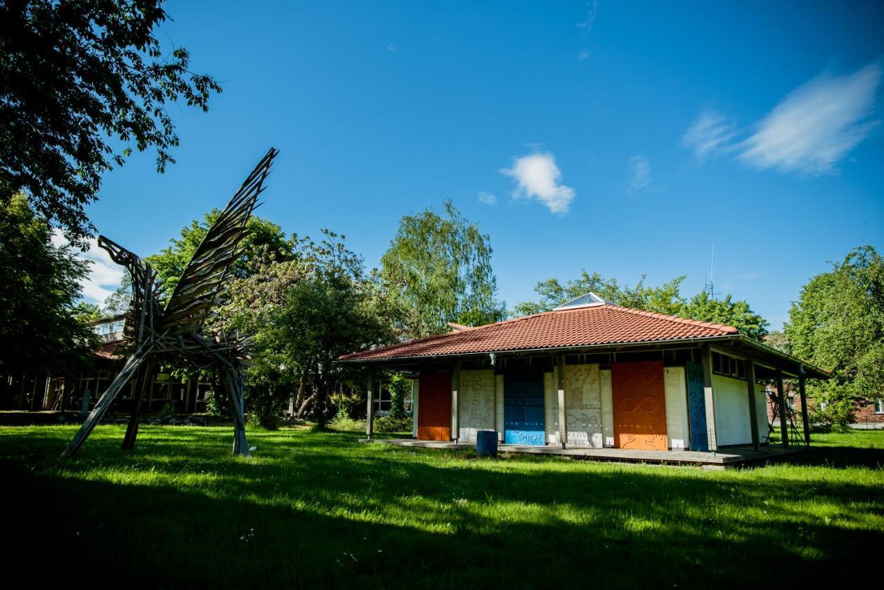 Miedzynarodowy Dom Spotkan Mlodziezy W Oswiecimiu ภายนอก รูปภาพ