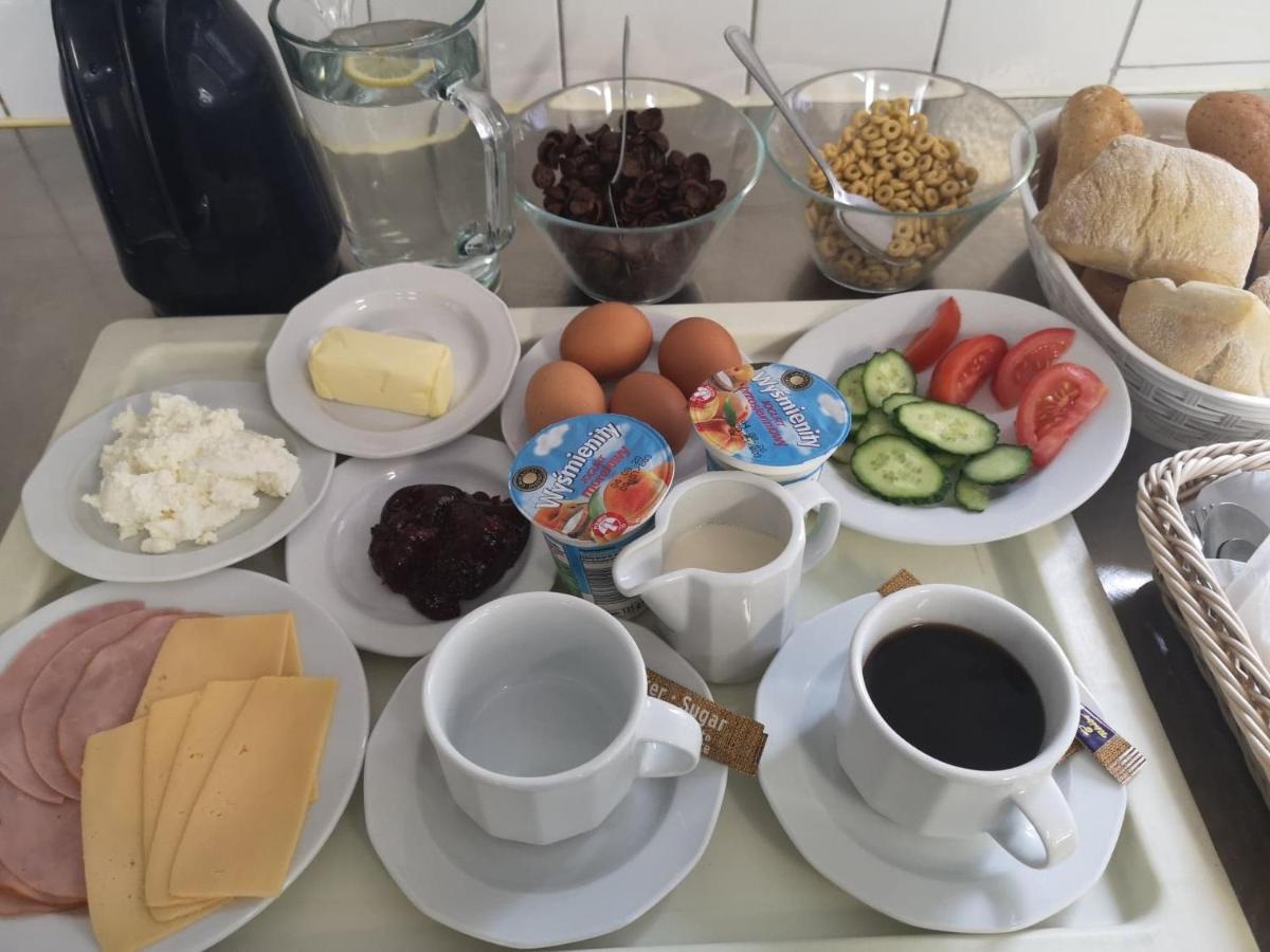 Miedzynarodowy Dom Spotkan Mlodziezy W Oswiecimiu ภายนอก รูปภาพ